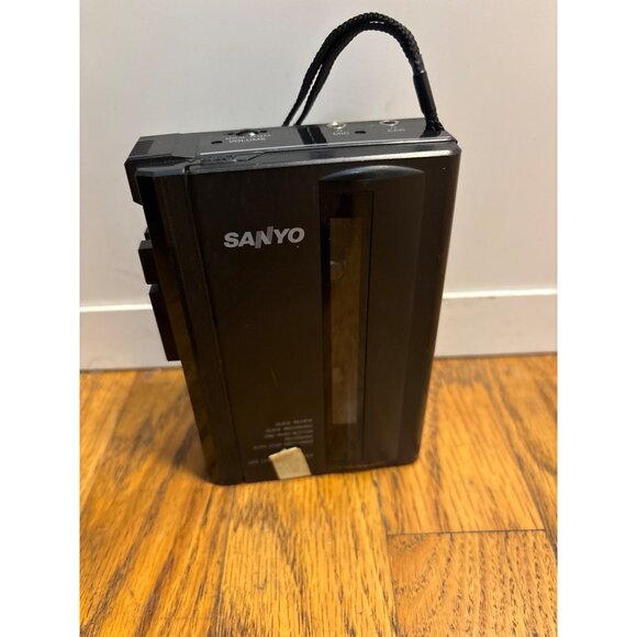 Sanyo M1015 Cassette Tape Recorder Black parts only - Picture 1 of 4